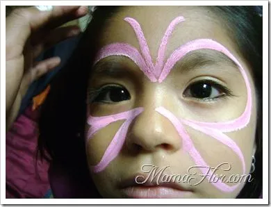 Maquillaje para niños: Antifaz de mariposa | Manualidades MamaFlor