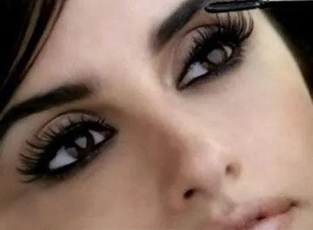 Maquillaje para ojos grandes « Consejos y trucos de Tina ... Maquillaje para ojos grandes « Consejos y trucos de Tina ...