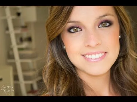 Maquillaje para ojos verdes | por Natalia Carballo - YouTube Maquillaje para ojos verdes | por Natalia Carballo - YouTube