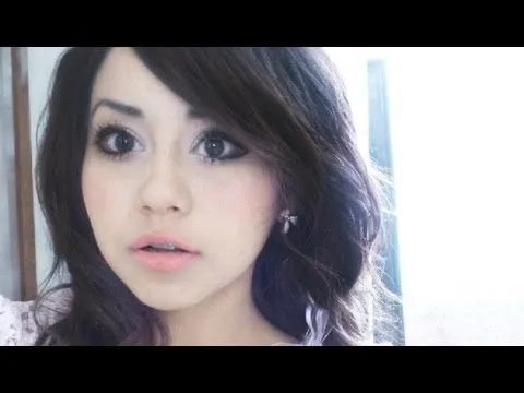 Maquillaje tierno y ojos grandes ♥ - YouTube Maquillaje tierno y ojos grandes ♥ - YouTube