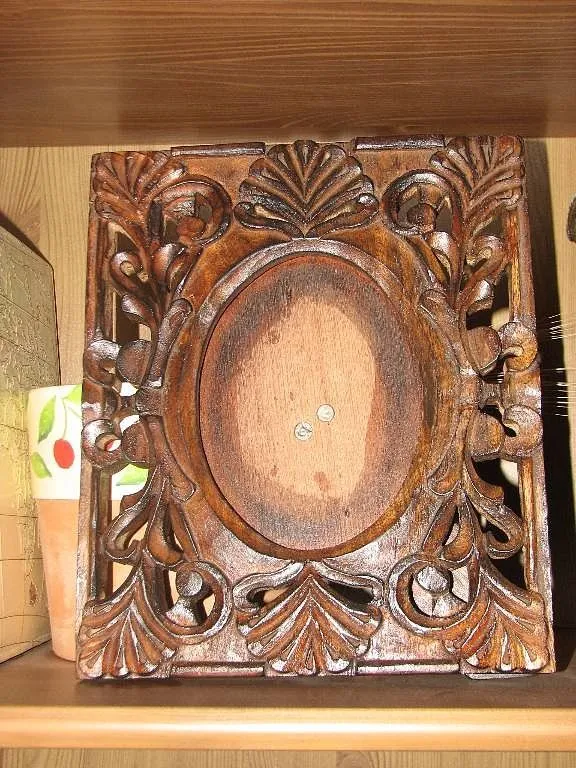 marco de madera tallada | Decorar tu casa es facilisimo.