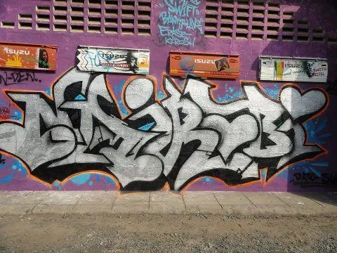 Margaretta's Jua Kali Diary: Graffiti Artist par excellence: Swift ... Margaretta's Jua Kali Diary: Graffiti Artist par excellence: Swift ...