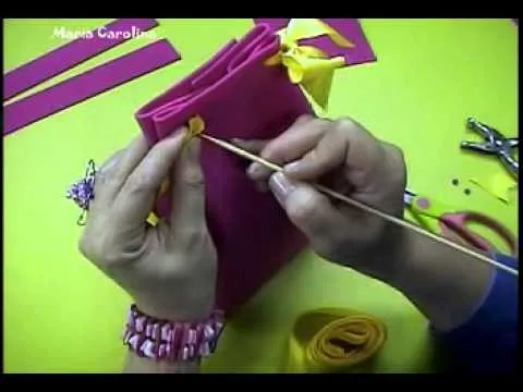 Maria Carolina Rugero realizando un morralito para cotillón, en ... Maria Carolina Rugero realizando un morralito para cotillón, en ...