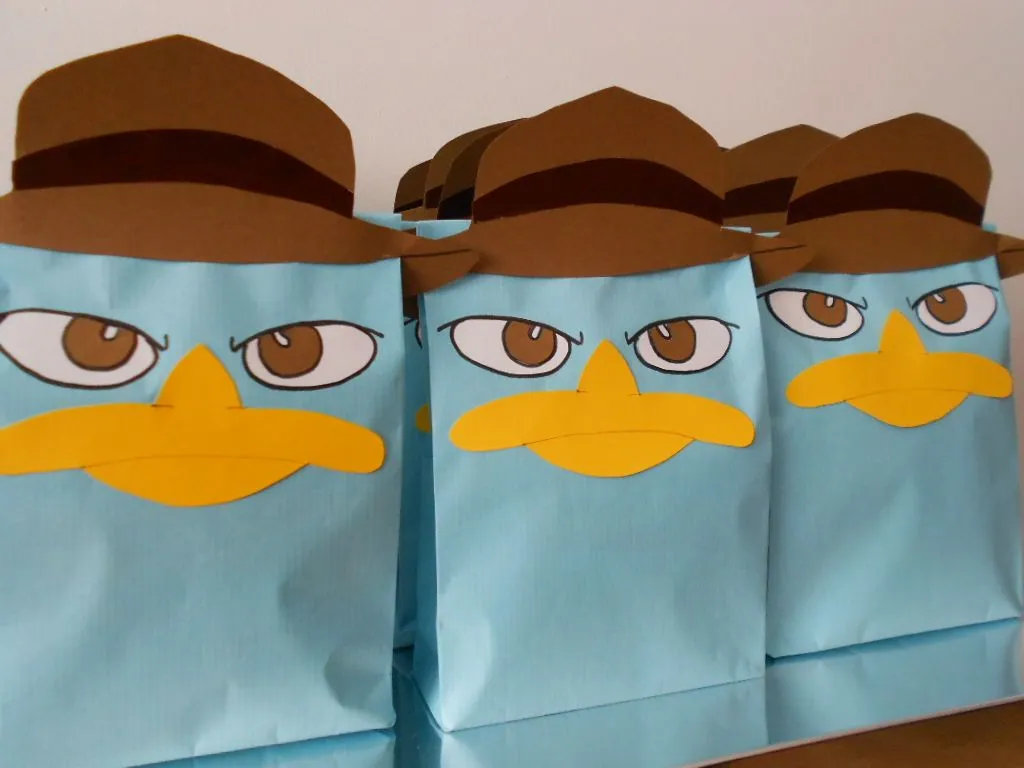 Maríamanual: Bolsas de cumpleaños con papel kraft.