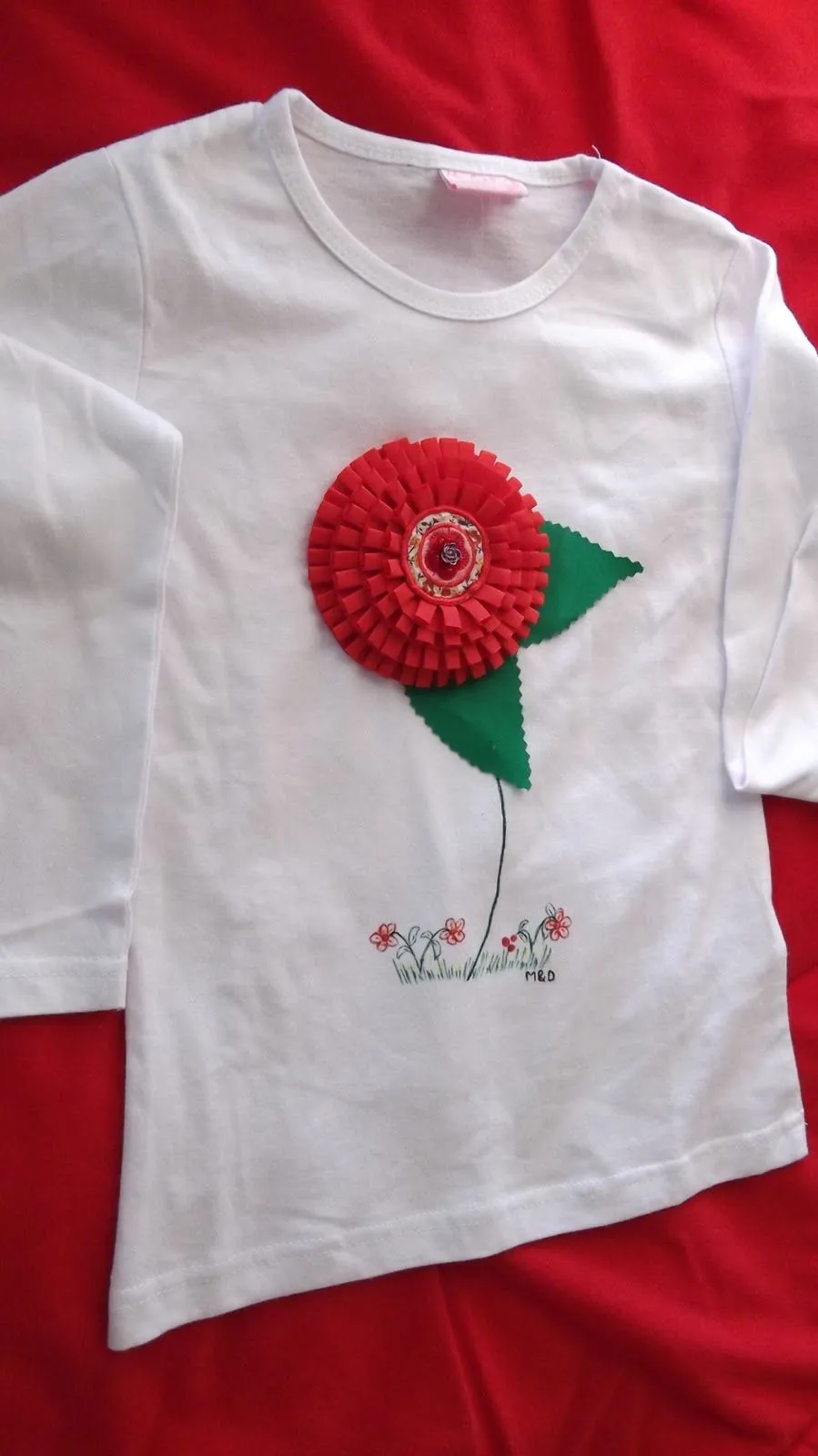 Maribel Diago: Camisetas para niñas pequeñas y no tan pequeñas... Maribel Diago: Camisetas para niñas pequeñas y no tan pequeñas...