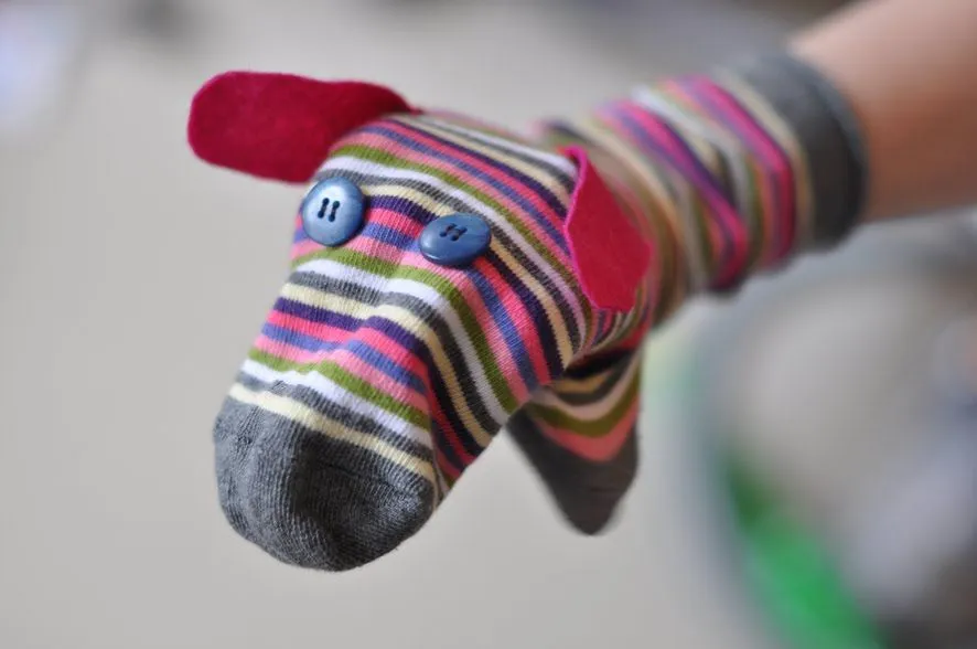 Cómo hacer marionetas de calcetines en dos pasos en Manualidades ...
