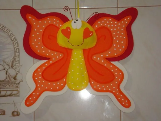 Y esta mariposa para tu cuarto, seria una linda decoración. Puedes ...