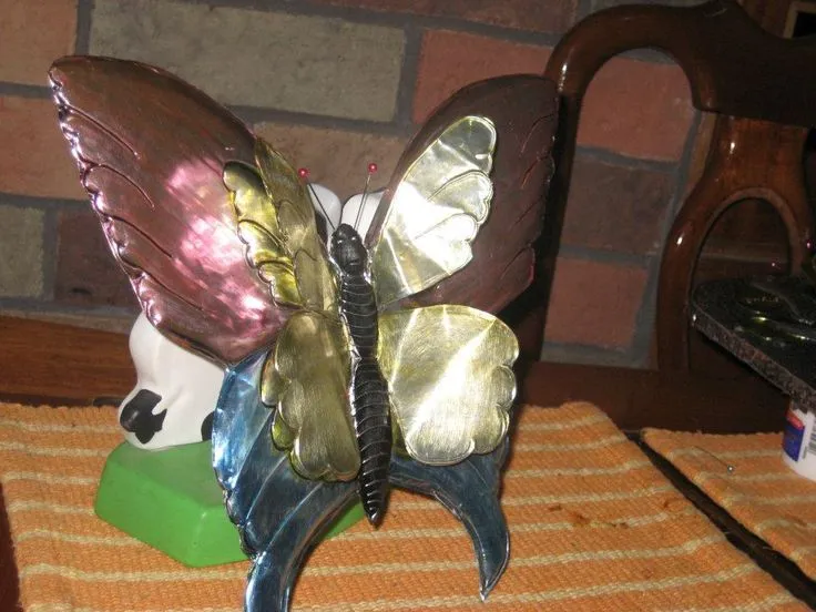 mariposa en repujado de aluminio | Repujado | Pinterest