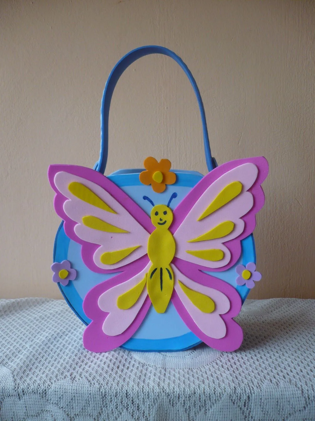 Mariposas De Fomi Manualidades Infantiles Manualidades Para Nios and ... Mariposas De Fomi Manualidades Infantiles Manualidades Para Nios and ...