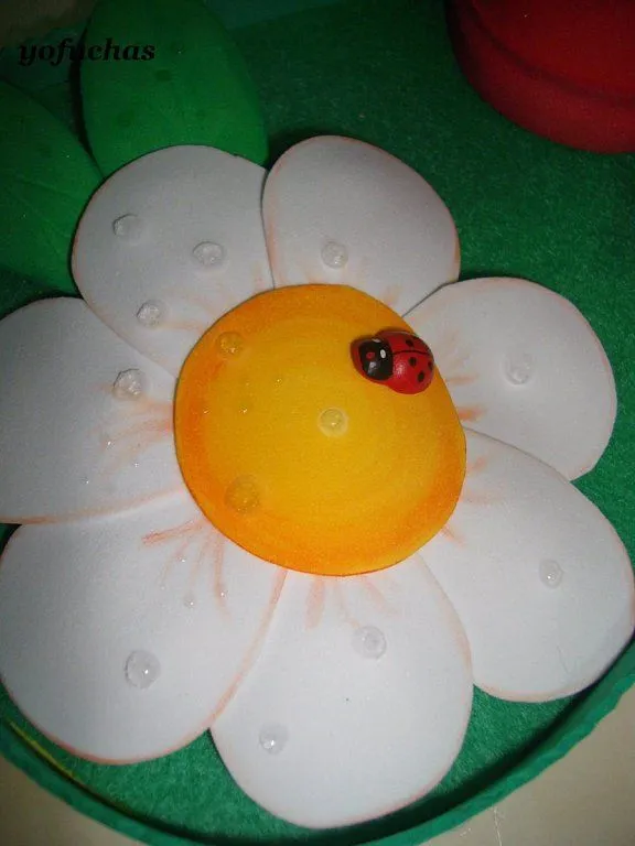 mariquita en goma eva | Aprender manualidades es facilisimo.com