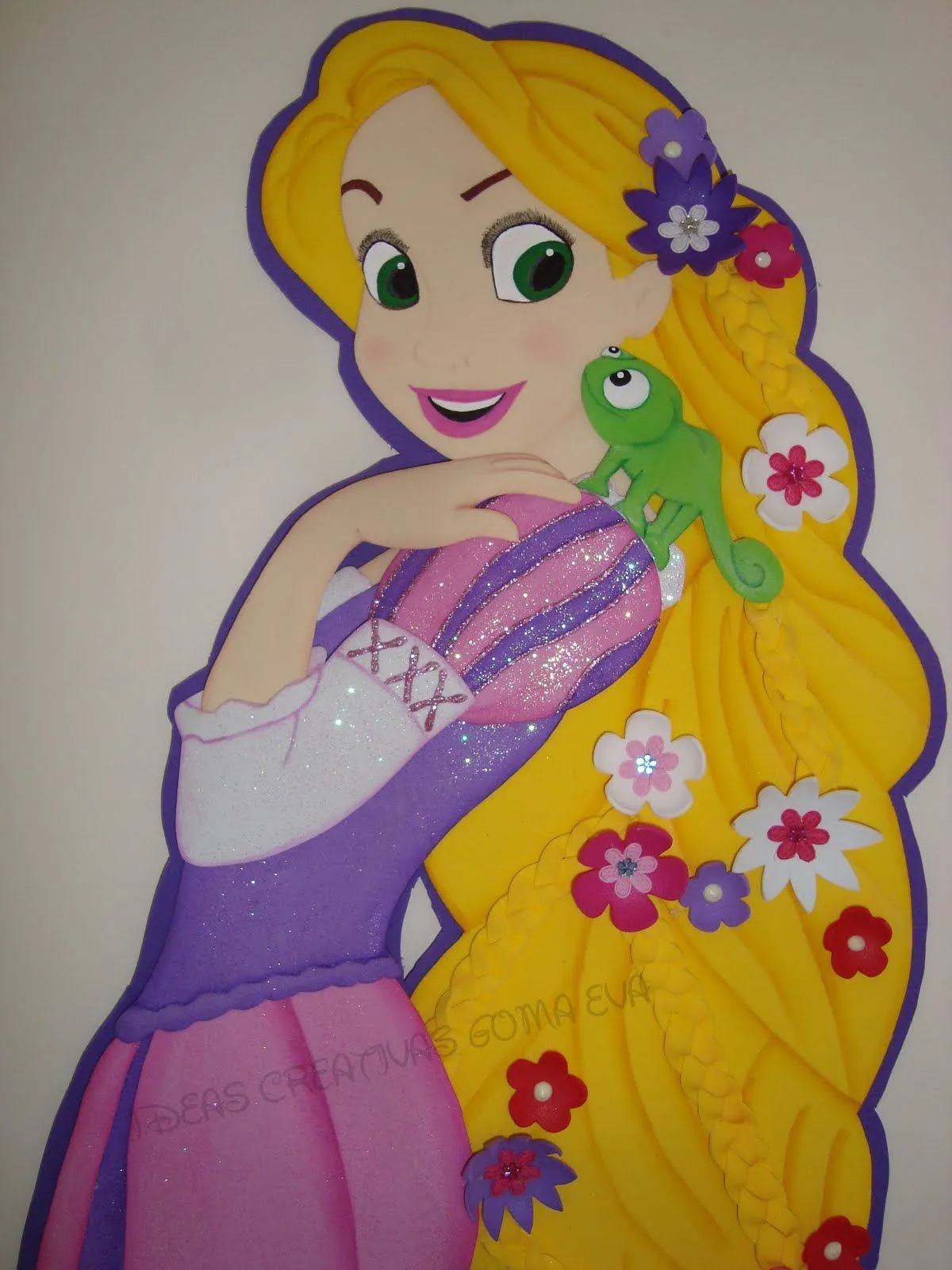 Aplique en fomi Princesa Rapunzel gracias a Adriana del taller de nana ... Aplique en fomi Princesa Rapunzel gracias a Adriana del taller de nana ...