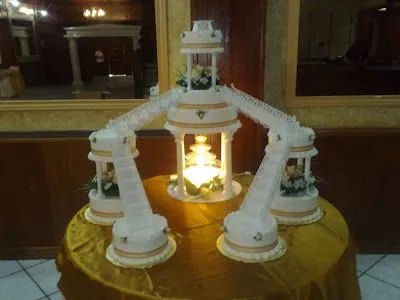 Pasteles para boda con fuente - Imagui