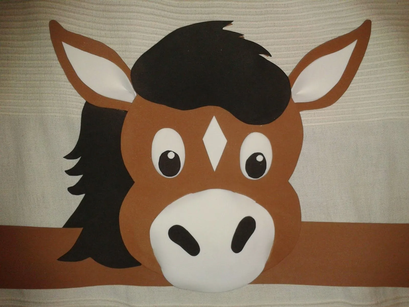 Como hacer una mascara de caballo en foami - Imagui