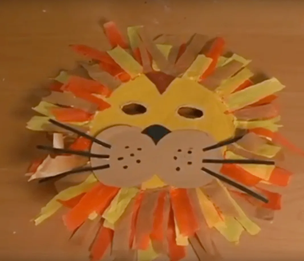 Hacer una máscara de león para carnaval muy divertida