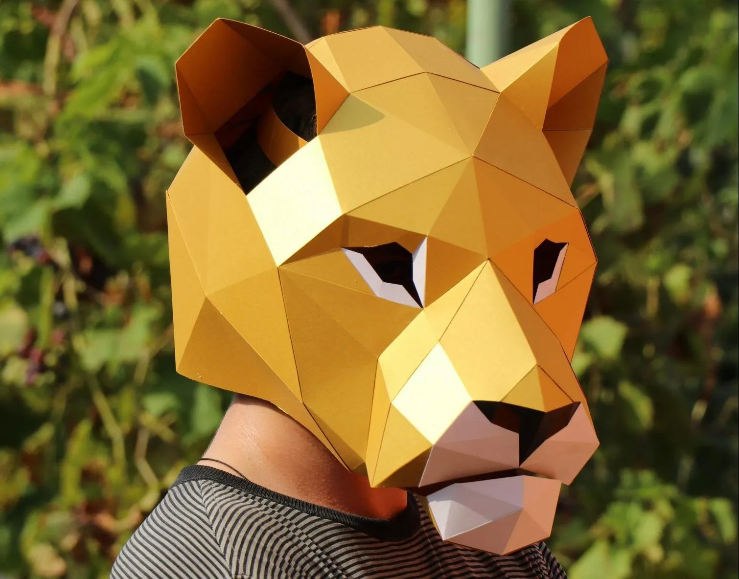 Máscara de Leona Low Poly, DIY Paper Craft Mask Lioness, Plantilla PDF para  Máscaras 3D - LACRAFTA
