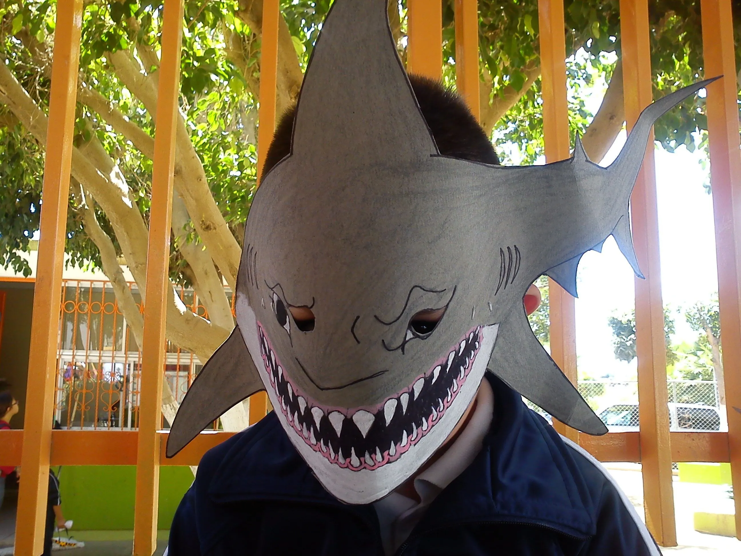 Mascara de Tiburon | Como hacer antifaces, Hacer antifaz, Mascara de  animales