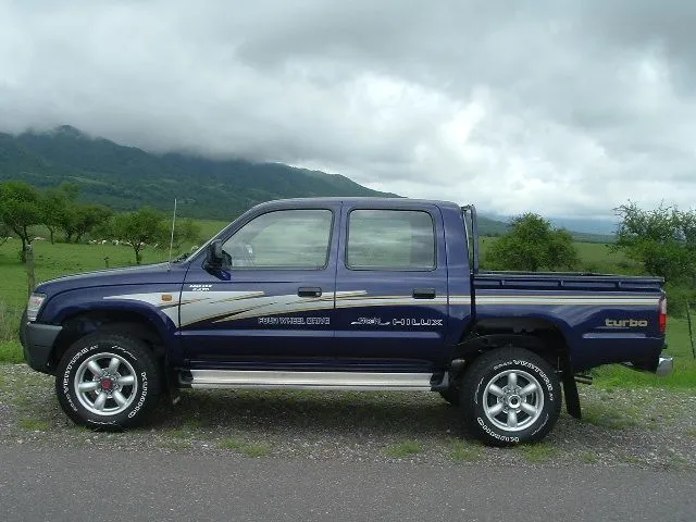 Mazda B2900 2004: Photo &amp; Video review – Look at the car