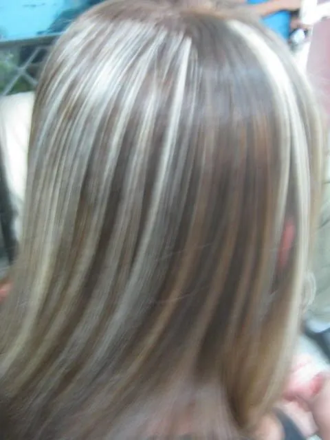 Mechas platinadas en cabello chocolate - Imagui