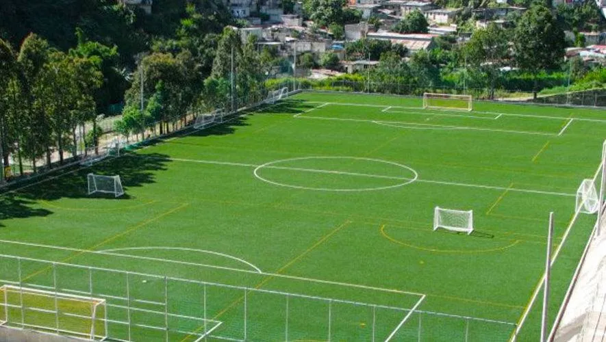 Cuáles son las medidas para canchas de fútbol? | SportField