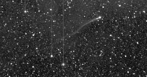 http://www.rkracht.de/secchi/2p-encke-20070427.gif http://www.rkracht.de/secchi/2p-encke-20070427.gif
