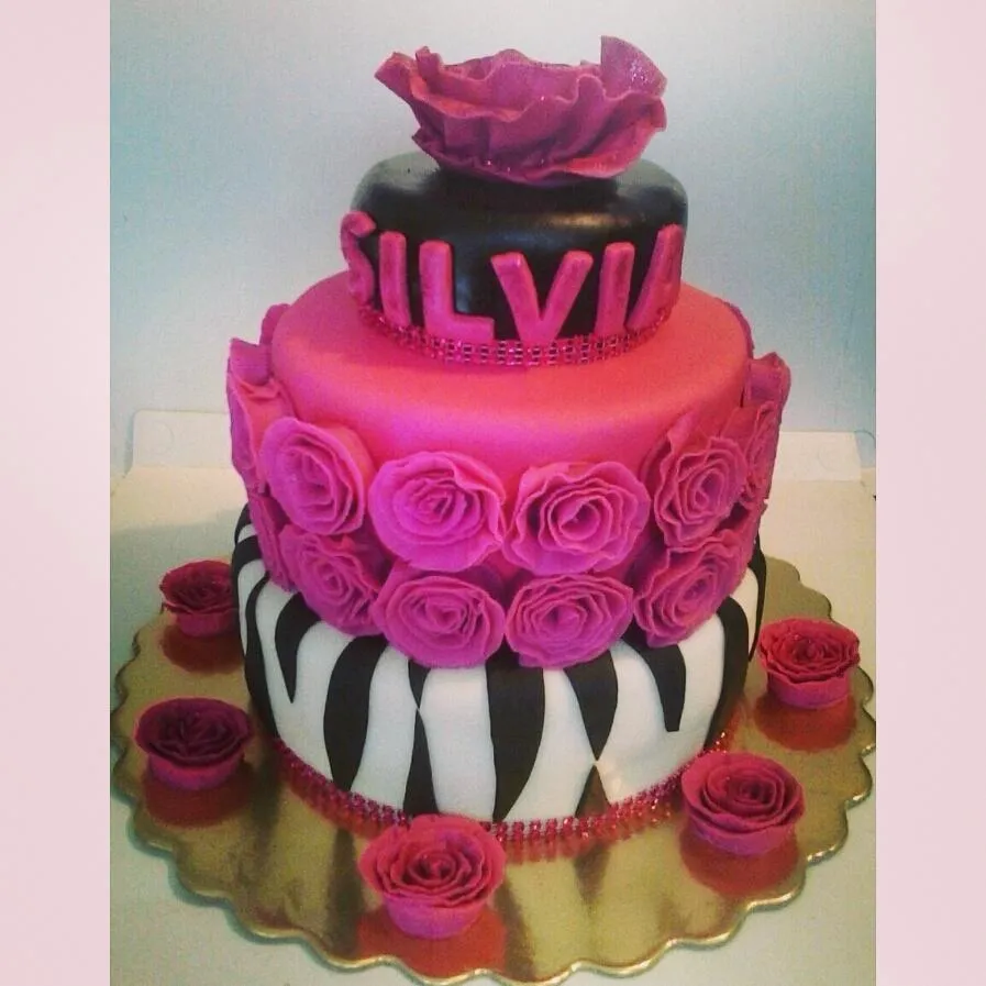 Melao TartasyTortas on Twitter: "Full Fashion #torta #cake #fucsia ... Melao TartasyTortas on Twitter: "Full Fashion #torta #cake #fucsia ...