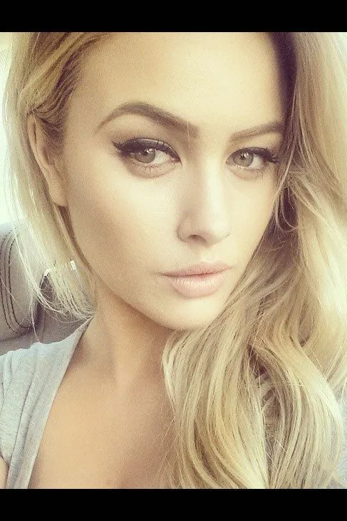 Melena rubia, ojos verdes, labios carnosos... las... | Yodona | EL ... Melena rubia, ojos verdes, labios carnosos... las... | Yodona | EL ...