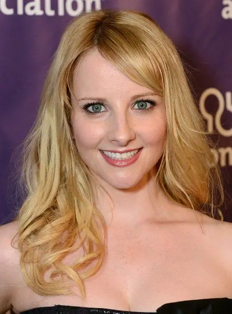 Melissa Rauch Bra Size, Age, Weight, Height, Measurements