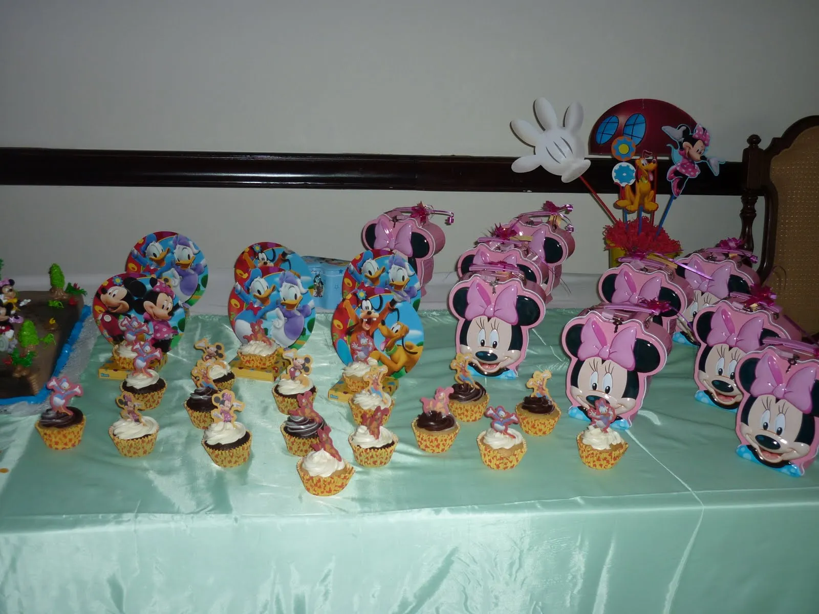 MEMORIAS EN PAPEL: Decoración de cumpleaños de Mickey Mouse MEMORIAS EN PAPEL: Decoración de cumpleaños de Mickey Mouse