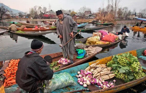 Mercados flotantes en Srinagar, India :: Navartur Reyno de Navarra ... Mercados flotantes en Srinagar, India :: Navartur Reyno de Navarra ...
