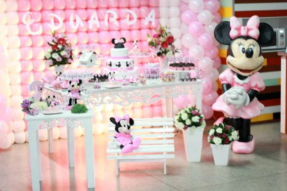 Locação Mesa Decorada Minnie Rosa | Mirlaine Valéria de Andrade ...