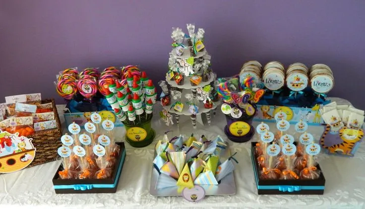 Mesa de dulces para bautizo. Tema: Arca de Noé | Bautizo | Pinterest