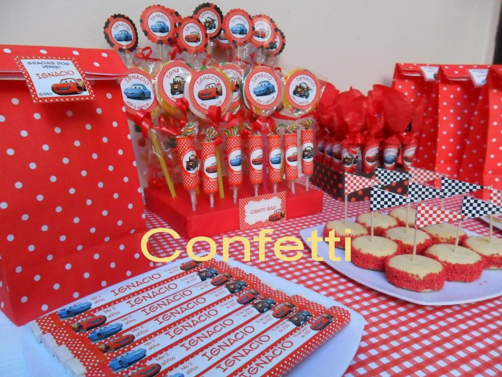 Mesa de dulces de cars - Imagui