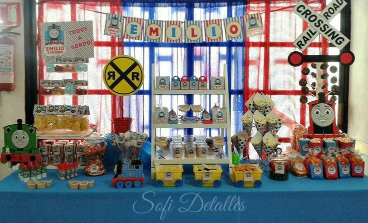 Mesa de dulces Thomas y sus amigos | Thomas & Friends Candy Bar ...