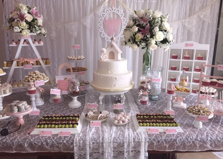 Mesa de dulces vintage Primera Comunión Belencita | Primera ...