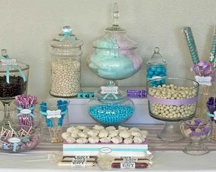 Mesa de golosinas para fiestas infantiles | El Carrito de las chuches Mesa de golosinas para fiestas infantiles | El Carrito de las chuches