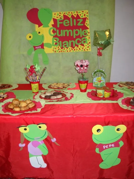 Mesa de golosinas del sapo pepe - Imagui