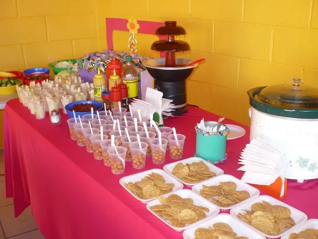 Mesa de Snacks (botanas, tostitos, pepihuates, nachos) | El ... Mesa de Snacks (botanas, tostitos, pepihuates, nachos) | El ...