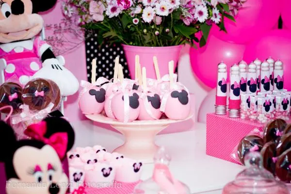 Mesas de dulces de Minnie Mouse - Imagui