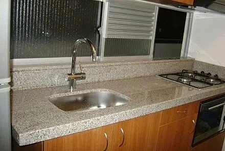 MESONES EN GRANITO PARA COCINAS Y BAÑO