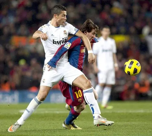 Messi y C.Ronaldo la versión humana de Oliver y Steve - Taringa! Messi y C.Ronaldo la versión humana de Oliver y Steve - Taringa!