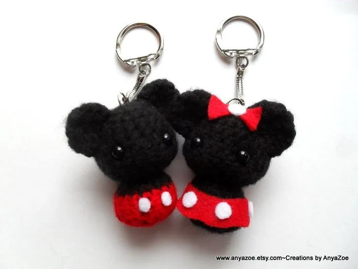 Mickey and Minnie Mouse Amigurumi Keychains | Crochet - Keyrings ...