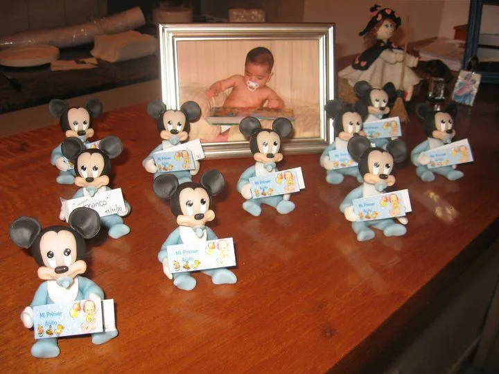 SOUVENIRS Y ADORNOS EN PORCELANA FRIA: Mickey bebe souvenier en ...