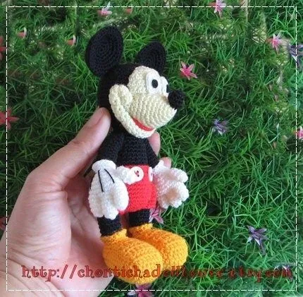 Mickey Mouse 6inches amigurumi ganchillo por chontichadollhouse Mickey Mouse 6inches amigurumi ganchillo por chontichadollhouse