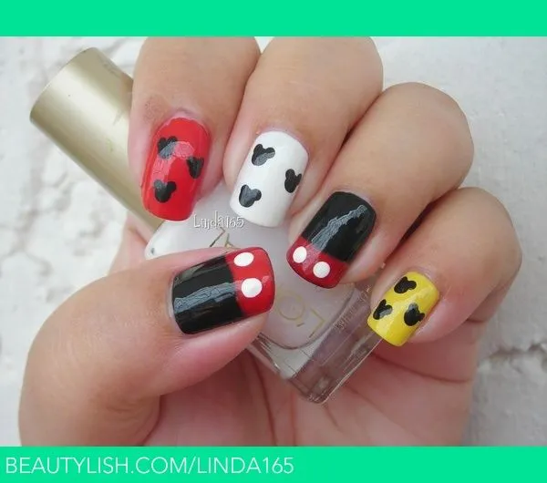 Mickey Mouse Nails | Iliana S.'s (linda165) Photo | Beautylish