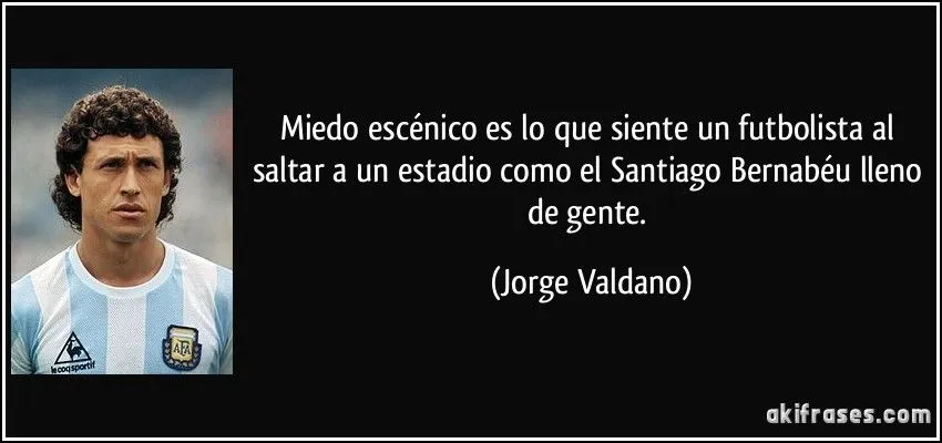 Miedo escénico es lo que siente un futbolista al saltar a un... Miedo escénico es lo que siente un futbolista al saltar a un...