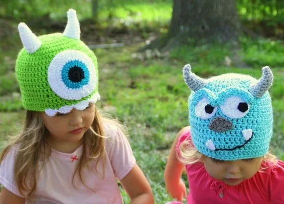 Mike and Sully Crochet hats Monsters Inc por MyThreeBlindMice Mike and Sully Crochet hats Monsters Inc por MyThreeBlindMice