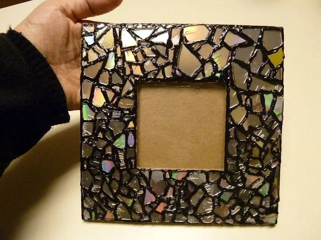 MIL ARTES MUJER: DIY: MOSAICO CON CD - PORTARETRATOS REGALO