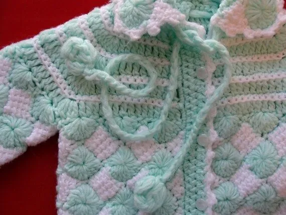 MIL AZAHARES BLANCOS: Cardigan de crochet clásicos para bebés