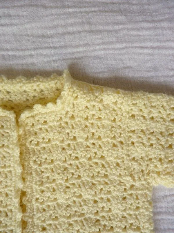 MIL AZAHARES BLANCOS: Chaleco de niña y chaquetita de crochet MIL AZAHARES BLANCOS: Chaleco de niña y chaquetita de crochet