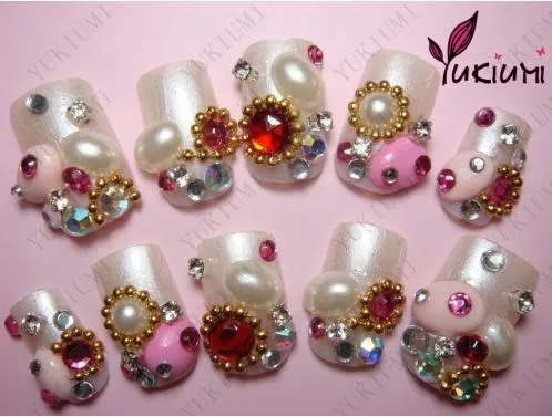 Miles de Diseños de Uñas: Diseños de uñas con lindas piedras :) Miles de Diseños de Uñas: Diseños de uñas con lindas piedras :)